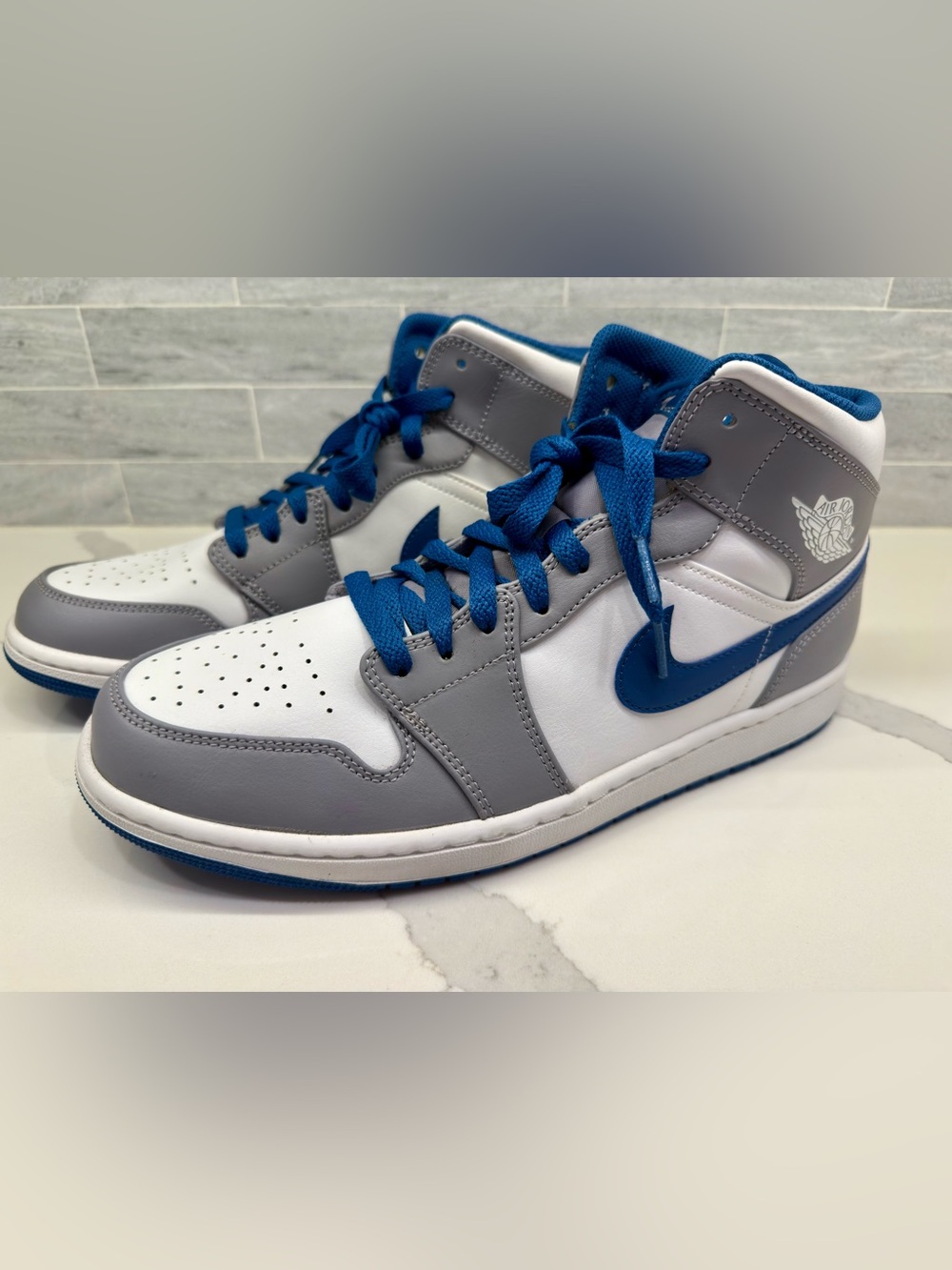NEW Nike Air Jordan 1 Mid True Blue Cement Grey White Men’s 11.5